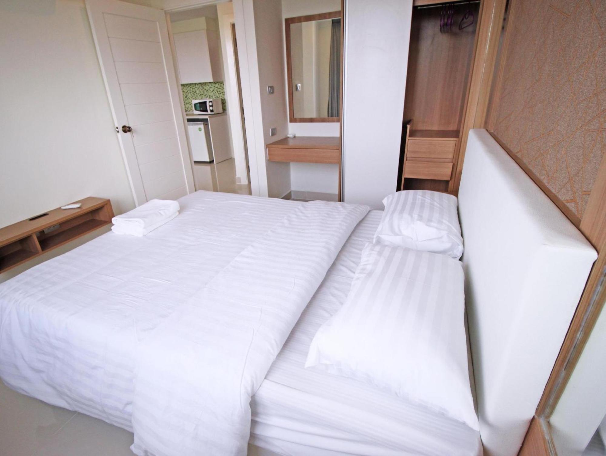 Amazon Residence By Pattaya Sunny Rentals Джомтиен Бийч Стая снимка