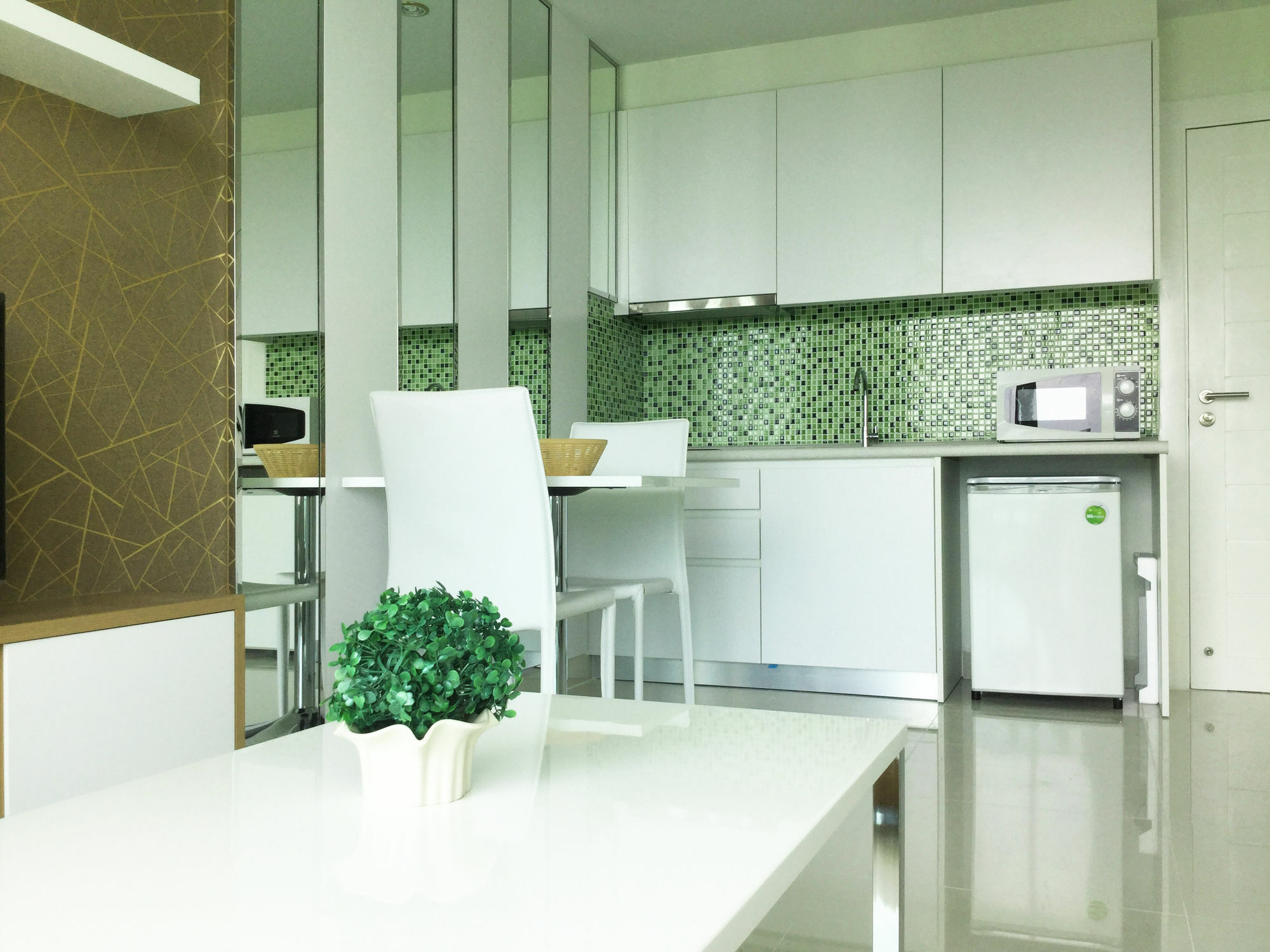 Amazon Residence By Pattaya Sunny Rentals Джомтиен Бийч Екстериор снимка