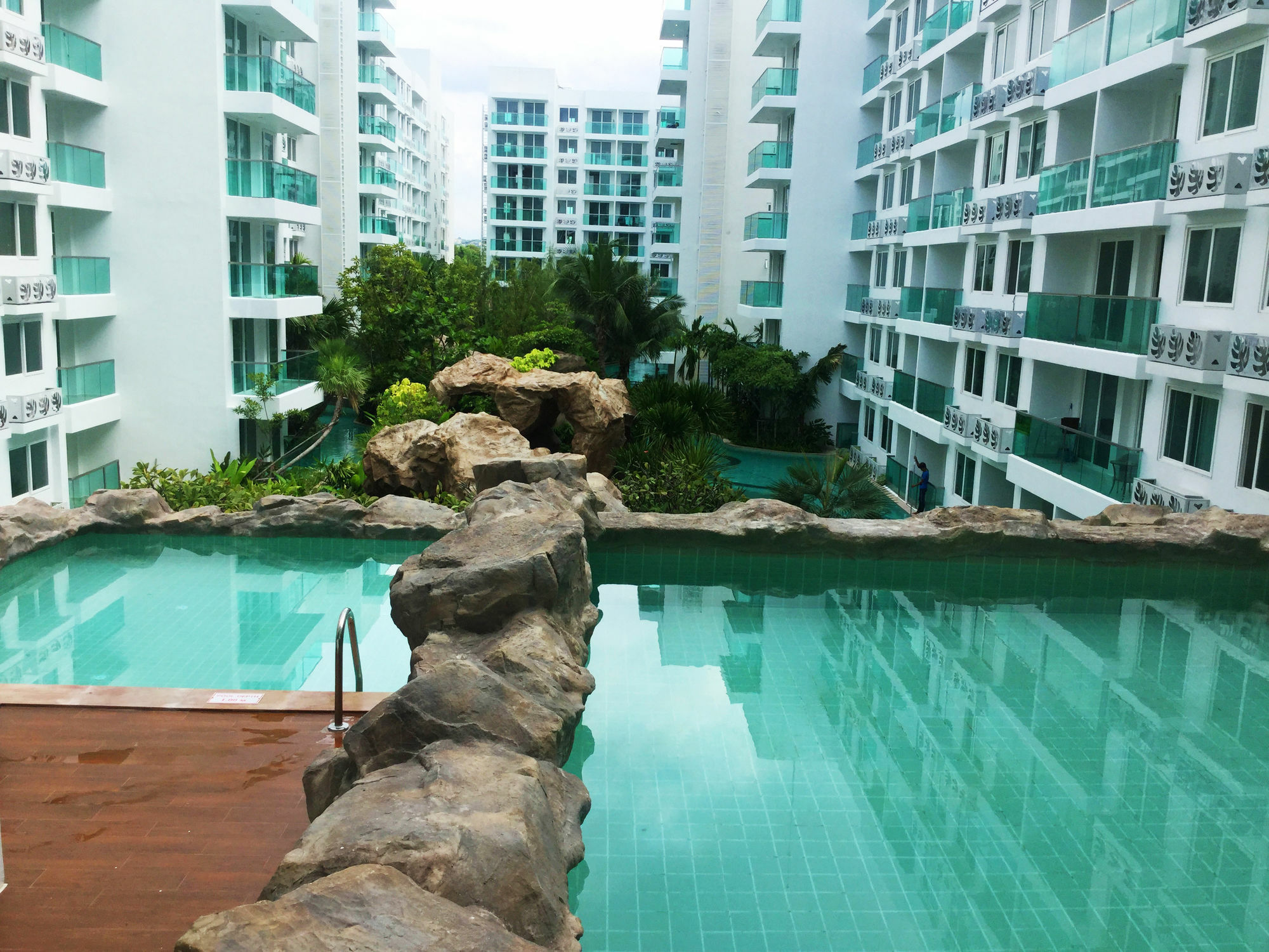 Amazon Residence By Pattaya Sunny Rentals Джомтиен Бийч Екстериор снимка
